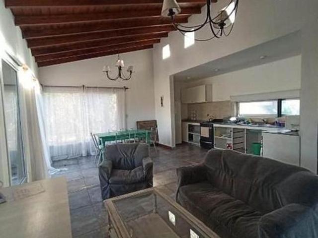 Venta de espectacular Casa 3 ambientes en Miramar