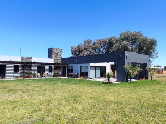 Venta de espectacular Casa 3 ambientes en Miramar