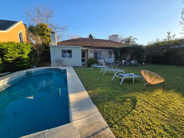 Venta de espectacular Casa 3 ambientes en Moreno