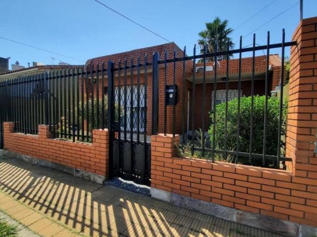Venta de espectacular Casa 3 ambientes en Morón