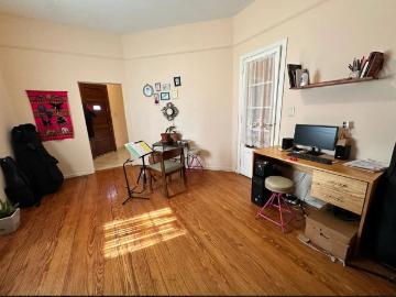 Venta de espectacular Casa 4 ambientes en Morón Castelar
