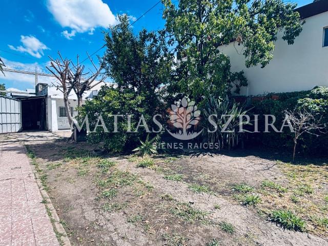Venta de espectacular Casa 3 ambientes en Morón Castelar