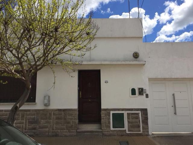 Venta de espectacular Casa 3 ambientes en Olavarría Olavarría