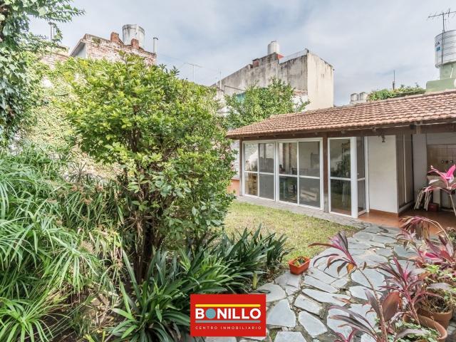 Venta de espectacular Casa 3 ambientes en Parque Chas