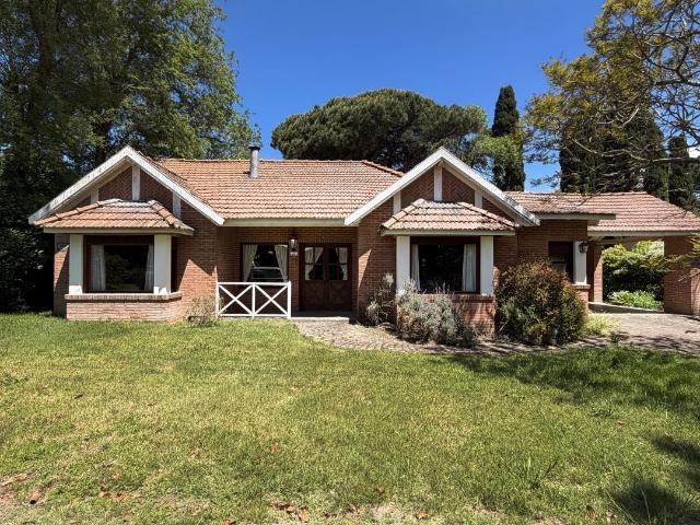 Venta de espectacular Casa 3 ambientes en Pinamar