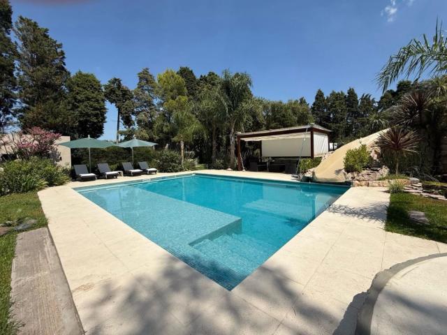 Venta de espectacular Casa 3 ambientes en Pilar Fátima