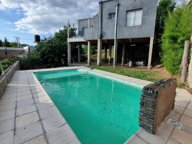 Venta de espectacular Casa 3 ambientes en Potrero de los Funes