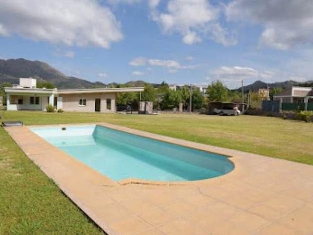 Venta de espectacular Casa 3 ambientes en Potrero de los Funes