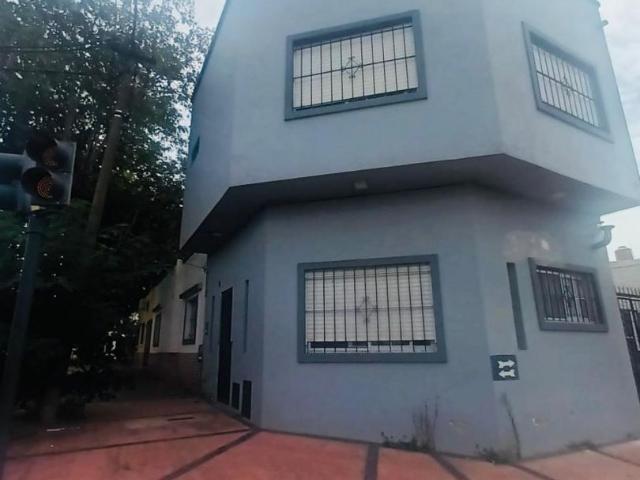 Venta de espectacular Casa 3 ambientes en Quilmes Quilmes