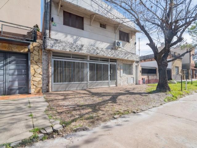 Venta de espectacular Casa 3 ambientes en Santa Fe