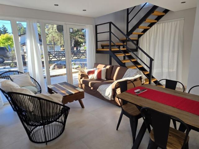 Venta de espectacular Casa 3 ambientes en San Carlos de Bariloche
