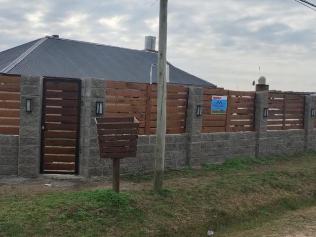 Venta de espectacular Casa 3 ambientes en San Vicente Domselaar