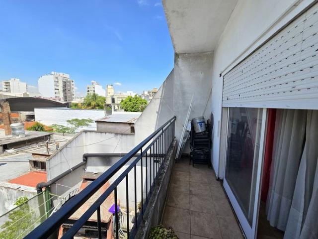 Venta de espectacular Departamento 2 ambientes en Morón El Palomar
