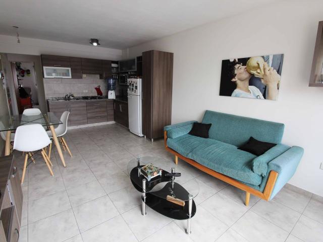 Venta de espectacular Departamento 2 ambientes en Morón