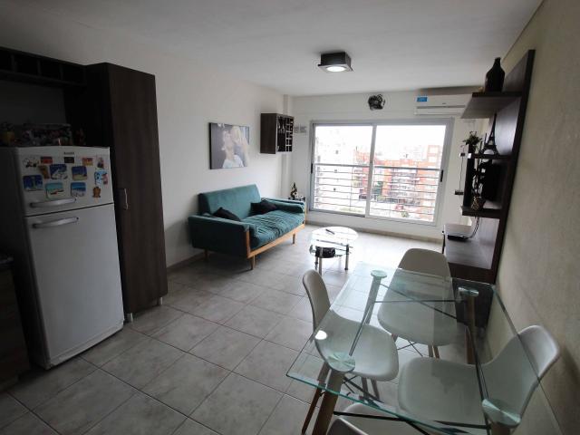Venta de espectacular Departamento 2 ambientes en Morón