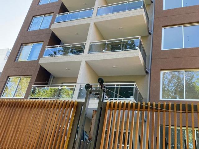 Venta de espectacular Departamento 2 ambientes en Morón
