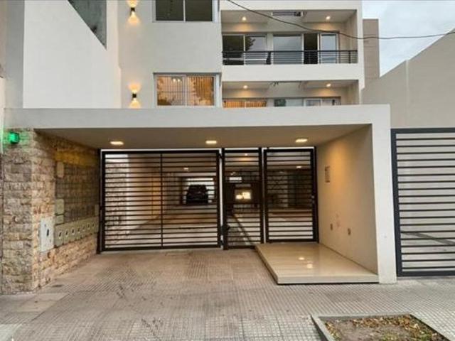 Venta de espectacular Departamento 2 ambientes en Morón