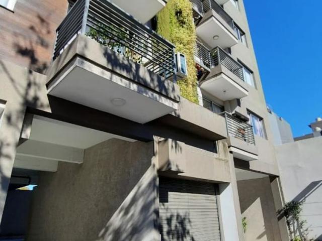 Venta de espectacular Departamento 2 ambientes en Morón