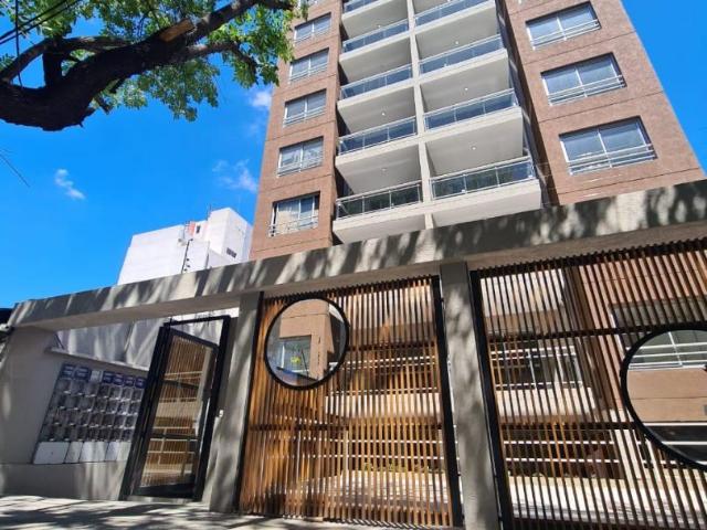 Venta de espectacular Departamento 2 ambientes en Morón