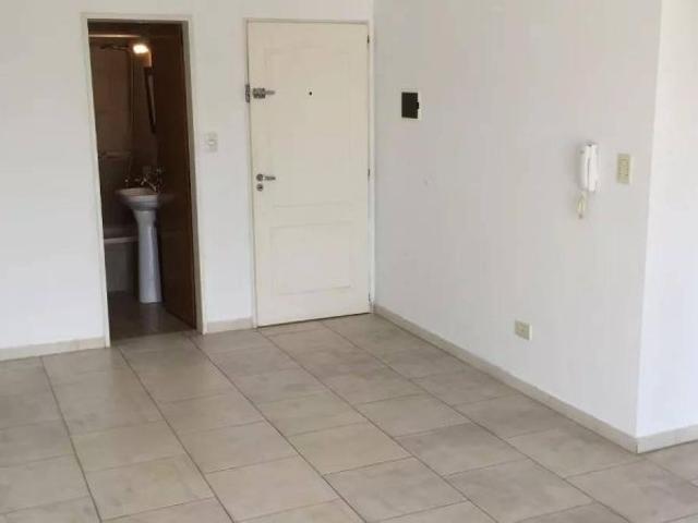 Venta de espectacular Departamento 2 ambientes en Morón