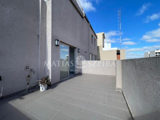 Venta de espectacular Departamento 2 ambientes en Morón