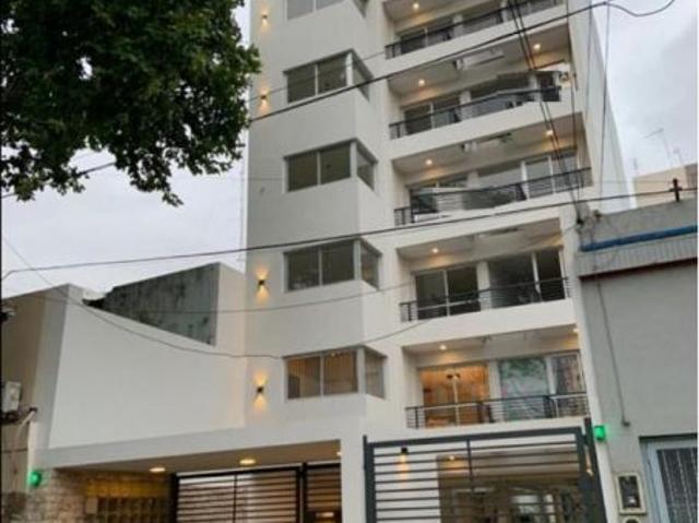 Venta de espectacular Departamento 2 ambientes en Morón