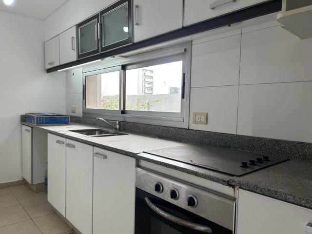 Venta de espectacular Departamento 2 ambientes en Morón