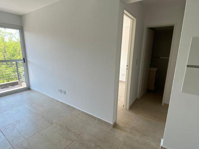 Venta de espectacular Departamento 2 ambientes en Morón