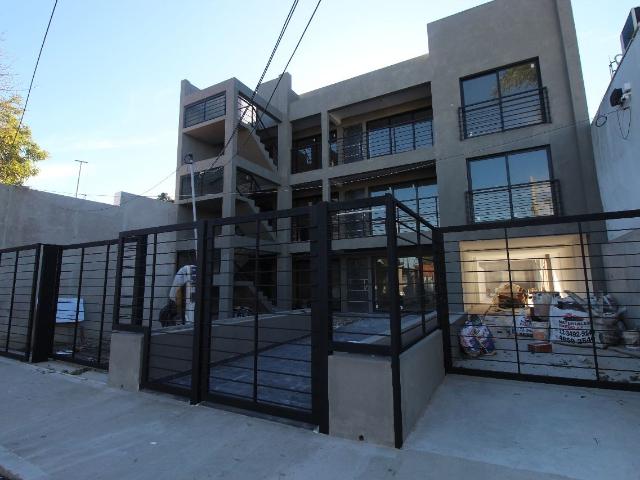 Venta de espectacular Departamento 2 ambientes en Morón
