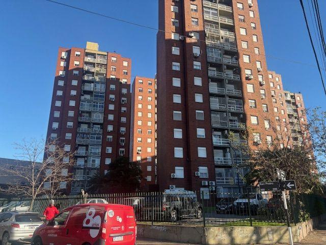 Venta de espectacular Departamento 2 ambientes en Avellaneda Sarandi