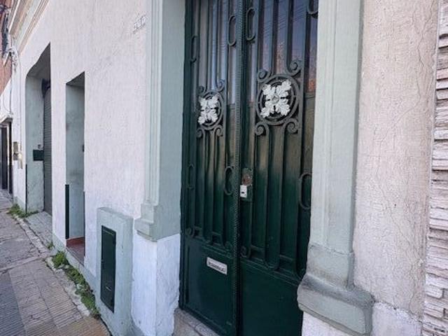 Venta de espectacular Departamento 2 ambientes en Avellaneda Sarandi