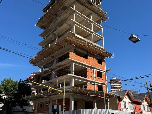 Venta de espectacular Departamento 2 ambientes en Lanús Lanús Este
