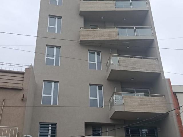Venta de espectacular Departamento 2 ambientes en Tres De Febrero Ciudadela