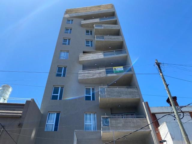 Venta de espectacular Departamento 2 ambientes en Tres De Febrero Ciudadela