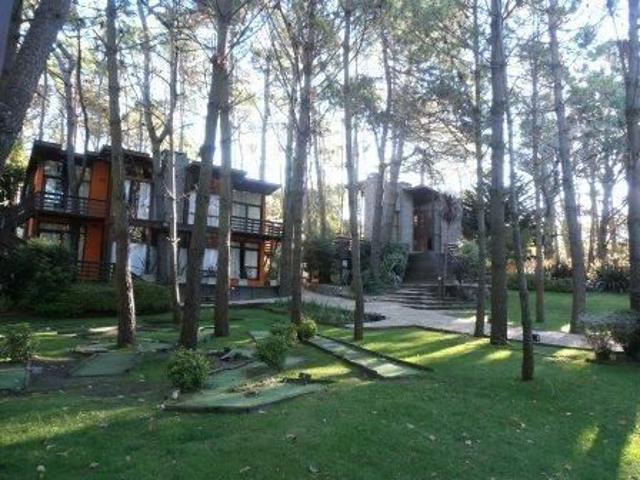 Venta de espectacular Departamento 3 ambientes en Mar de las Pampas