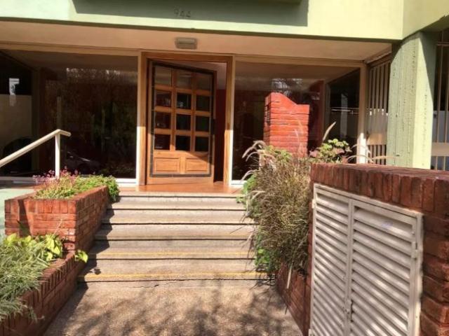 Venta de espectacular Departamento 3 ambientes en Morón