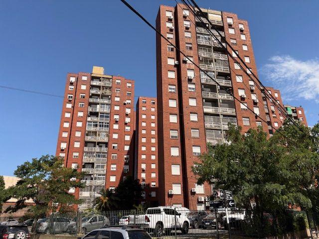 Venta de espectacular Departamento 3 ambientes en Avellaneda Sarandi