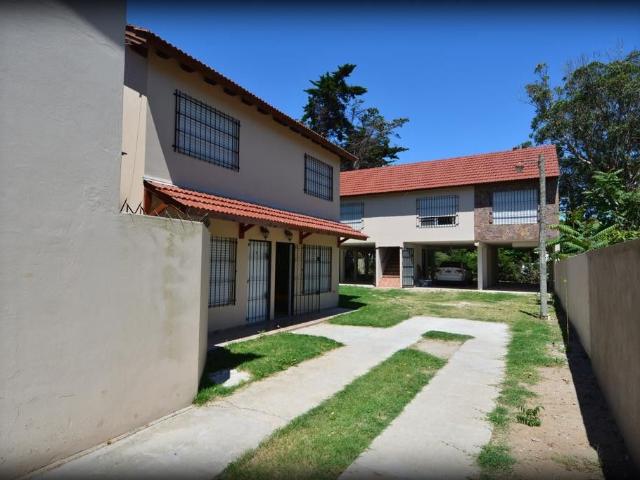 Venta de espectacular Departamento 3 ambientes en Aguas Verdes