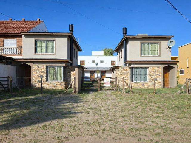Venta de espectacular Departamento 3 ambientes en Aguas Verdes