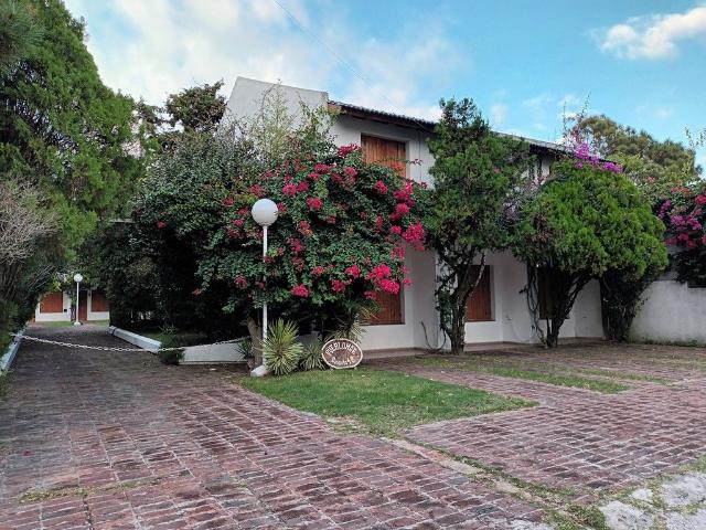 Venta de espectacular Departamento 3 ambientes en Aguas Verdes