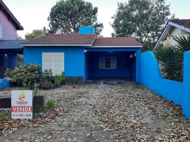 Venta de espectacular Departamento 3 ambientes en Aguas Verdes