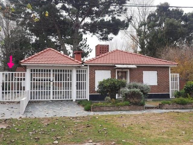 Venta de espectacular Departamento 3 ambientes en Aguas Verdes