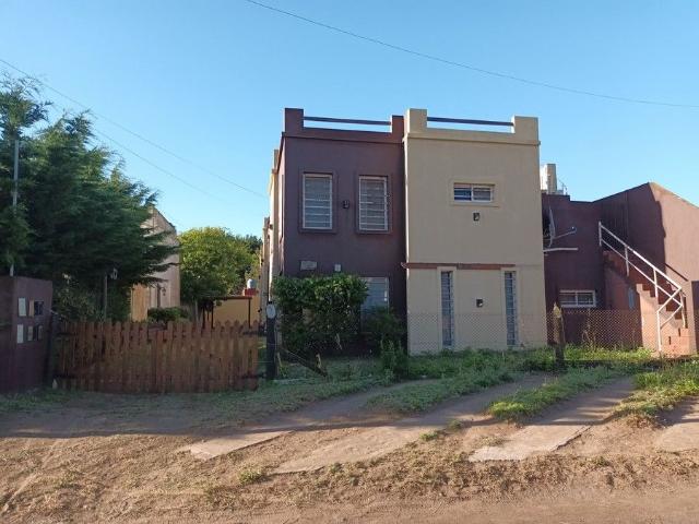 Venta de espectacular Departamento 3 ambientes en Aguas Verdes