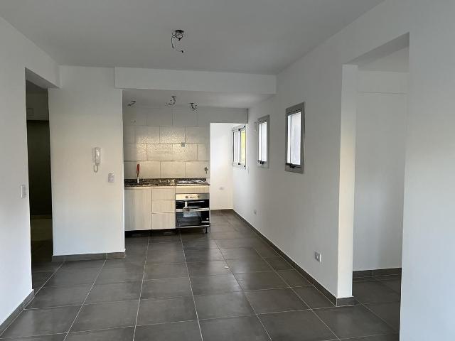 Venta de espectacular Departamento 3 ambientes en Almirante Brown Adrogué