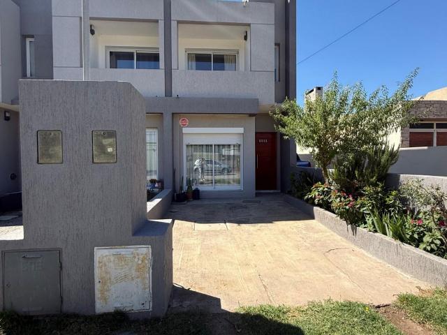 Venta de espectacular Departamento 3 ambientes en Balcarce