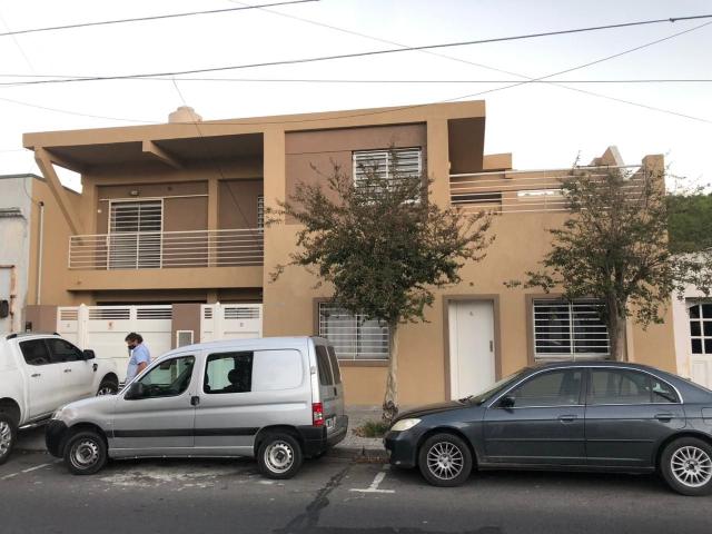 Venta de espectacular Departamento 3 ambientes en Berazategui