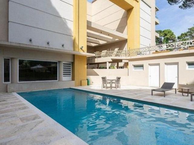 Venta de espectacular Departamento 3 ambientes en Cariló