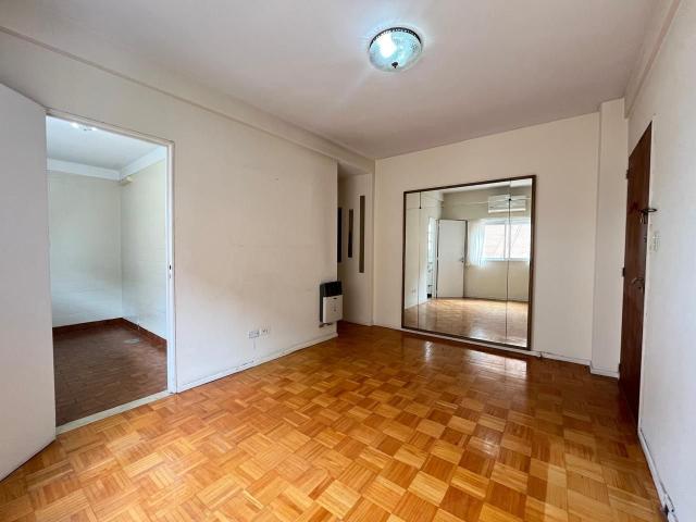 Venta de espectacular Departamento 3 ambientes en Coghlan