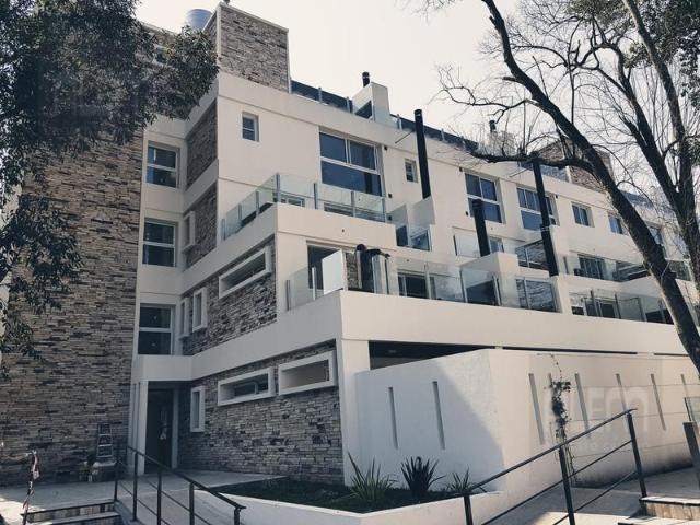 Venta de espectacular Departamento 3 ambientes en Ezeiza Canning