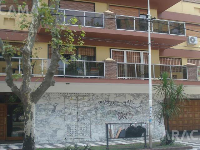 Venta de espectacular Departamento 3 ambientes en Esteban Echeverría Monte Grande
